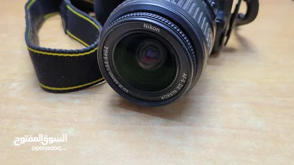  4 كاميرا نيكون D3100 مع 3 عدسات