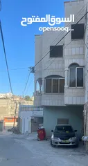  1 منزل اربع طبقا للبيع برقين الشارع الرئيسي