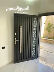  4 تفصيل ابواب وحراسات ودرزينات وكل شي يخص عالم الحديد