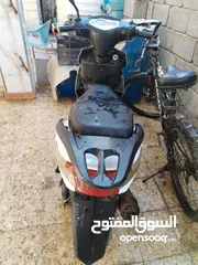  3 دراجة سكنس صيني واكفه السعر  100 الف عراقي