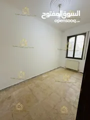  22 شقة طابقية - 4نوم 2ماستر - 400م - ارضية - حديقة - ترسات - موقع هادئ ومميز