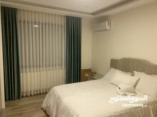  26 البيت الوردي للستائر والمفروشات