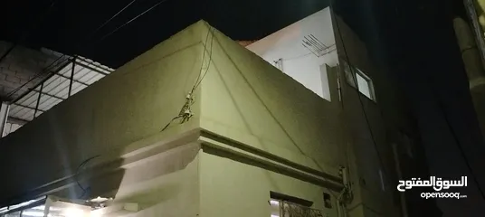  8 بيت للبيع. 3 شقه