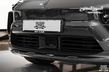  5 2025 Porsche Macan 4 Electric