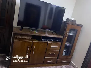  2 طاولة تلفزيون مع بوفيه بحالة الجديد استخدام منزل موضح بالصور