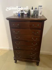  12 خزانة طعام مصنوعة من خشب التيك. مصممة يدويًا Beautiful handcrafted teak wood dining dresser cabinet