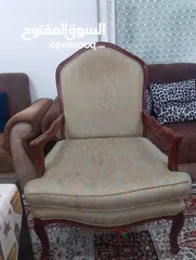  7 طقم كنب مستعمل مع نثريات