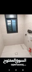  21 بيت جديد غير مسكون مكون من ثلاث طوابق في المزرعه الغربية بالقرب من شركة النزيه للبلاط منطقه هادئه