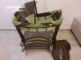  1 تخت اطفال من جراكو Graco pack and play