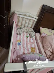  3 تخت اطفال زان مع فرشه مع الناموسيه
