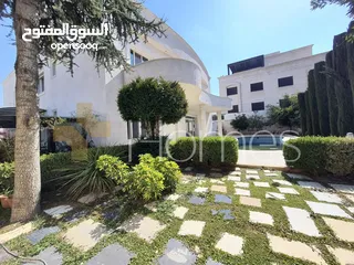  1 فيلا مع مسبح للبيع في الظهير بمساحة بناء 1200م