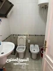  4 في موقع مميز في الرابية شقة طابق أول 160م بسعر مميز جدا / ref 9534