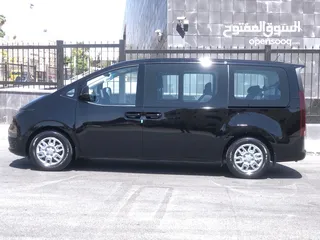  2 فان هيونداي ستاريا (بنزين) 2024 / Van Hyundai Staria (petrol) 2024