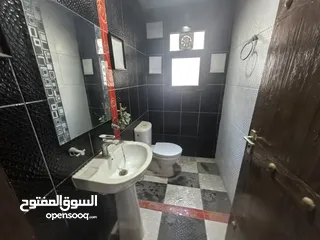  12 للبيع شقة سكنية سكنية اطلالة بحرية في الطابق الرابع منطقه ام الحصم