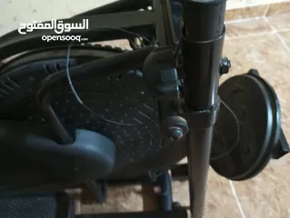  4 جهاز كروس و بسكليت رياضي بنفس الوقت امريكي شركة World Fitness النوع المستخدم الاندية الرياضية
