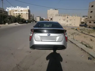  12 تويوتا بريوس 2017