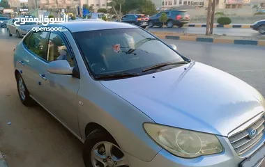  1 سيارة هيونداي افانتي HD موديل 2010