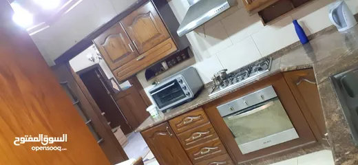  11 شقة أرضي للبيع