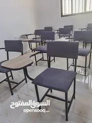  19 كراسي محاضرات خشب ومنجد و دروج مدرسية واثاث مدرسي. ماركا الجنوبية طريق الحزام قرب مطار ماركا
