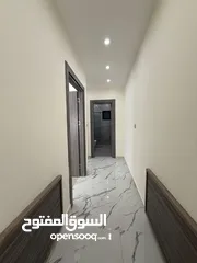  18 شقة شبه ارضي مع ترسات سوبر ديلوكس باجمل مناطق الجبيهة