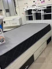  4 تخت مفرد + كومدينا للبيع – تصميم أنيق وخامة فخمة