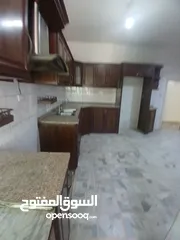  3 شقه فارغه للإيجار الجبيهه