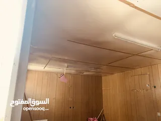  5 بركسات عدد 3 كل واحد له مقلس مستخدم نظيف