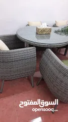  10 For sale outdoor dining table with 6 chair Still like new condition..