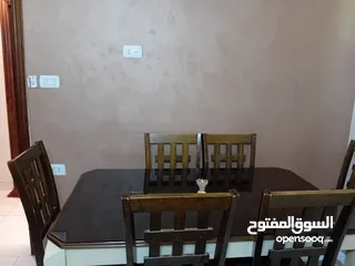  5 شقة اللبيع غرب إشارة البتراء 300 متر مساحة الشقة 140 متر ثاني فني