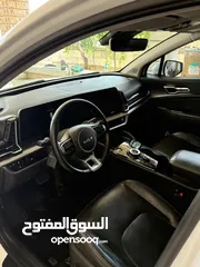  8 KIA SPORTAGE  Hybrid