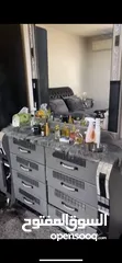  5 طقمين كنب وبرادي وسجاد وطاولات