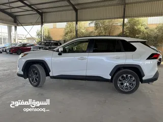 20 Toyota Rav4 2023 XLE Premium