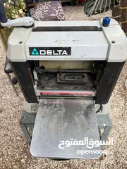  8 معدات نجارة سكيل ديوولت امريكي اصلي ورابوخ ديلتا امريكي اصلي كهرباء 110 ومعهم محول من 220-110