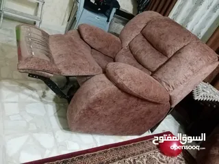  4 كرسي ريكلاينر هزاز دوار بسكر وبفتح مستعمل نظيف بحالة الوكالة جميل جدا ومريح
