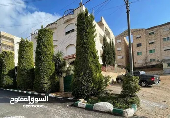  1 عماره للبيع من المالك مباشره مساحه الارض 600 مشاحه البناء 300