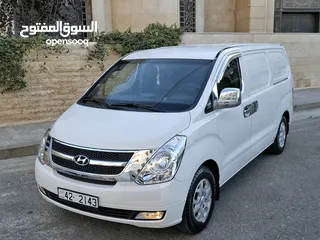  8 باص فان هيونداي H1 ( بنزين ) موديل 2011 وارد الشركة بحالة الوكالة