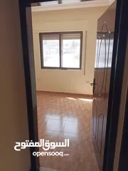  3 شقة فخمة للبيع من المالك مباشرة في منطقة ماركا غرب تقاطع نادي السباق مع شارع الحزام الدائري