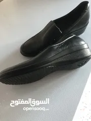  10 شوزات ماركات عالمية بحال الوكالة  للبيع