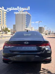  4 Hyundai Elantra 2021