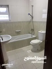  3 شقه فارغه مميزه في ضاحيه الرشيد