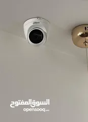  2 كاميرات المراقبة