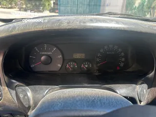  5 باص روضة و مدرسة  هونداي ستاريكس موديل 2007 يتسع 10 ركاب للبيع