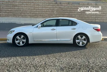  1 بيعه سريعه للبيع لكزس LS460 وارد الساير ماشي 377 الف شرط الفحص