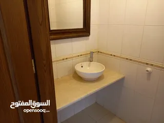  5 شقة مفروشة - الشميساني - 3نوم 1ماستر - 205م - حديقة - اعلان رقم A166