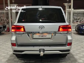  5 Land Cruiser GXR V8