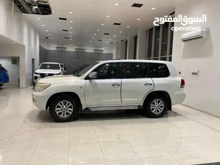  3 Toyota Land Cruiser GX-R 2010 (White)