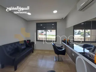  7 فيلا برخصة مهن و موقع حيوي للبيع في عمان - خلدا , مساحة البناء 680م