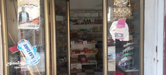  3 محل للأجار اصل سبر ماركت  مساحه 22 متر مربع فيه حمام ومطبخ صغير سده صغيره للخدمات ساحه