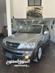  4 كيا سيرينتو 2007