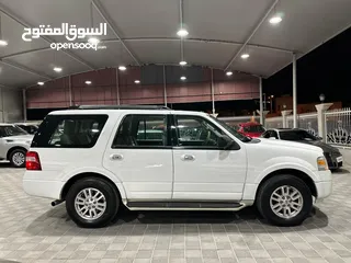  8 Ford Expedition XLT